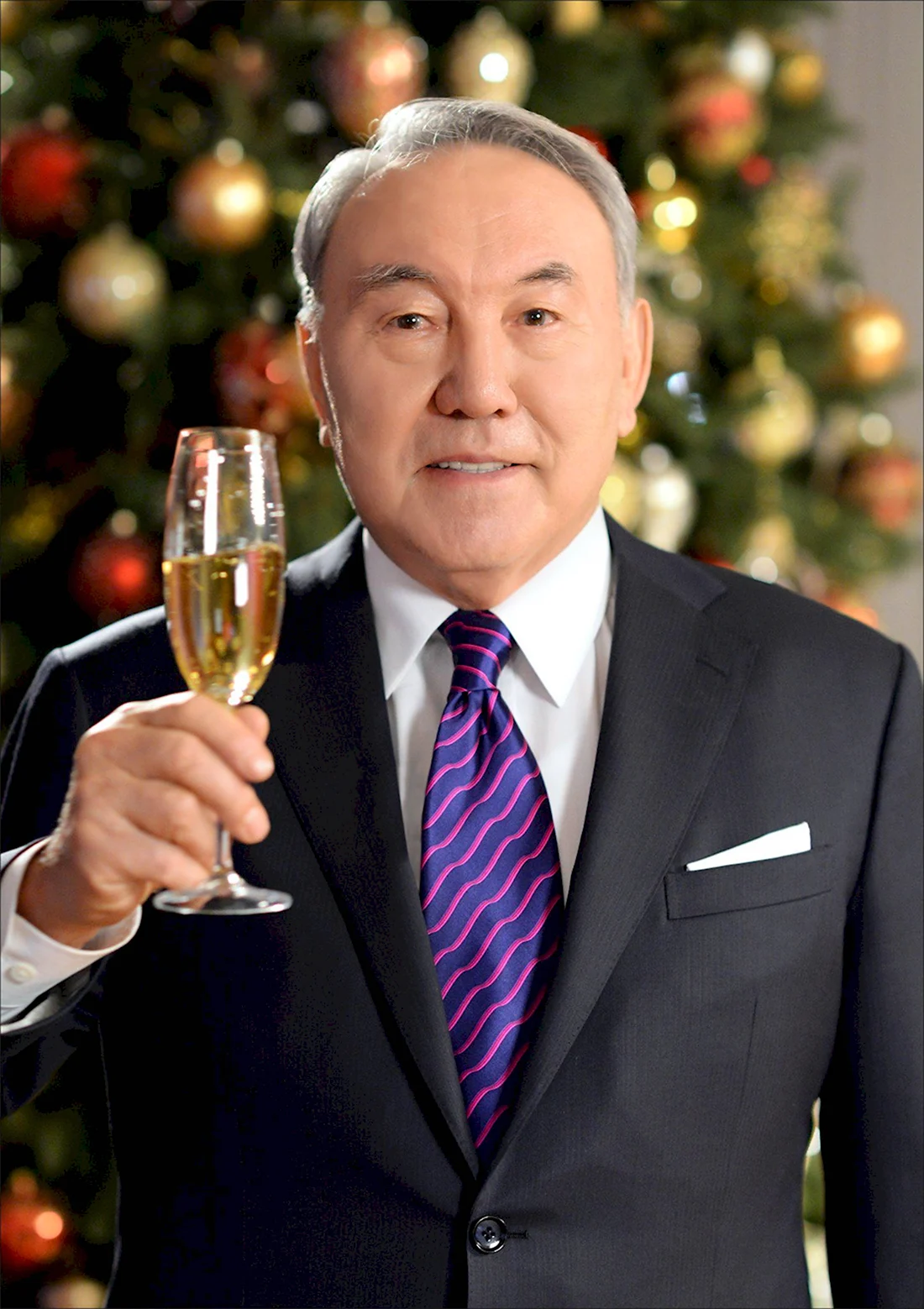 Назарбаев поздравляет с днем рождения Талгат