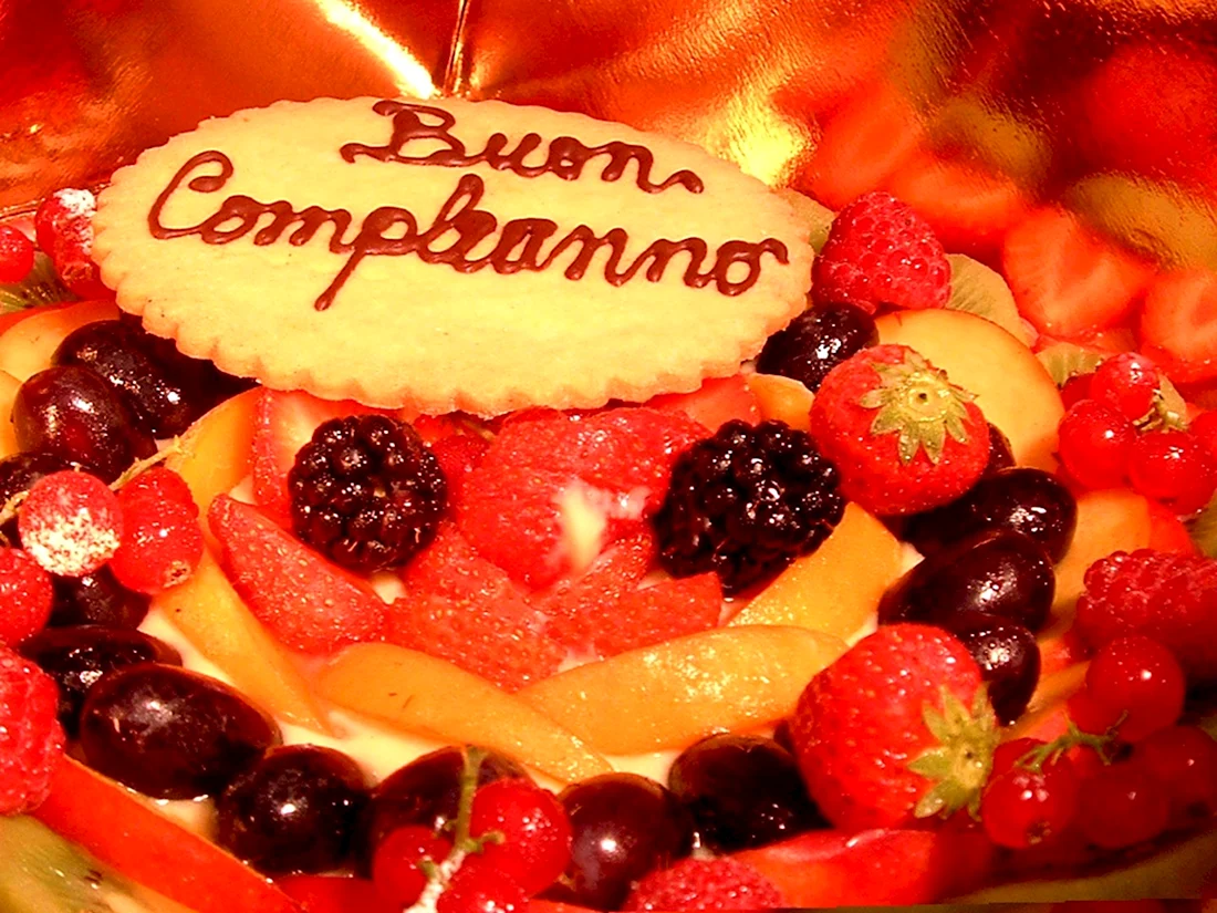 Buon Compleanno! - поздравление на итальянском