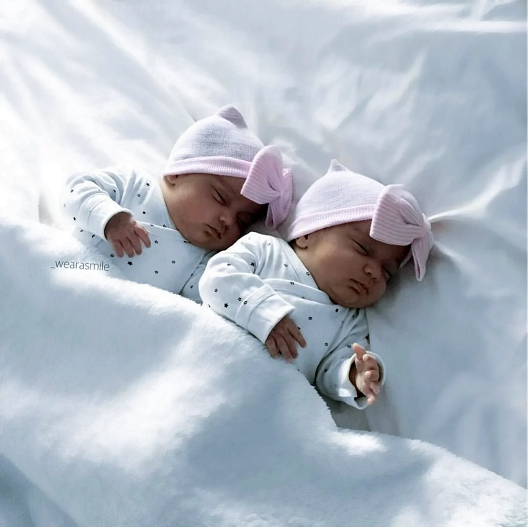 С рождением двойняшек