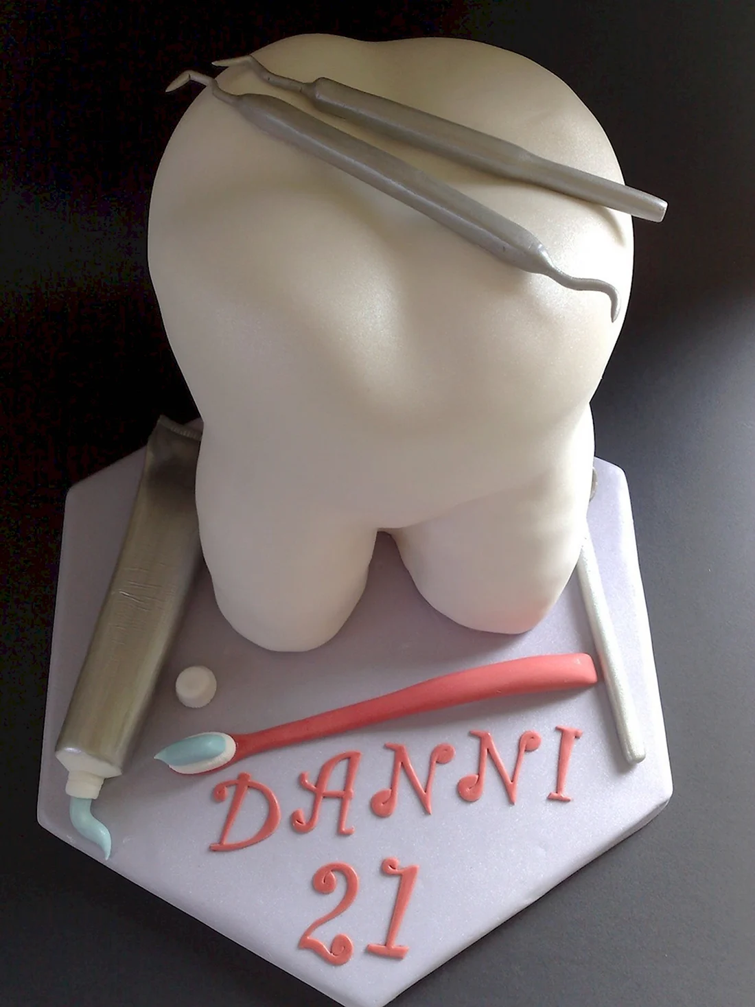 Торт зуб для стоматолога